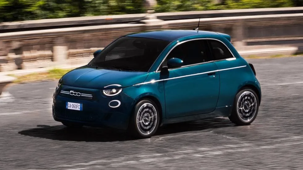 Nouvelle Fiat 500, « la Prima » berline